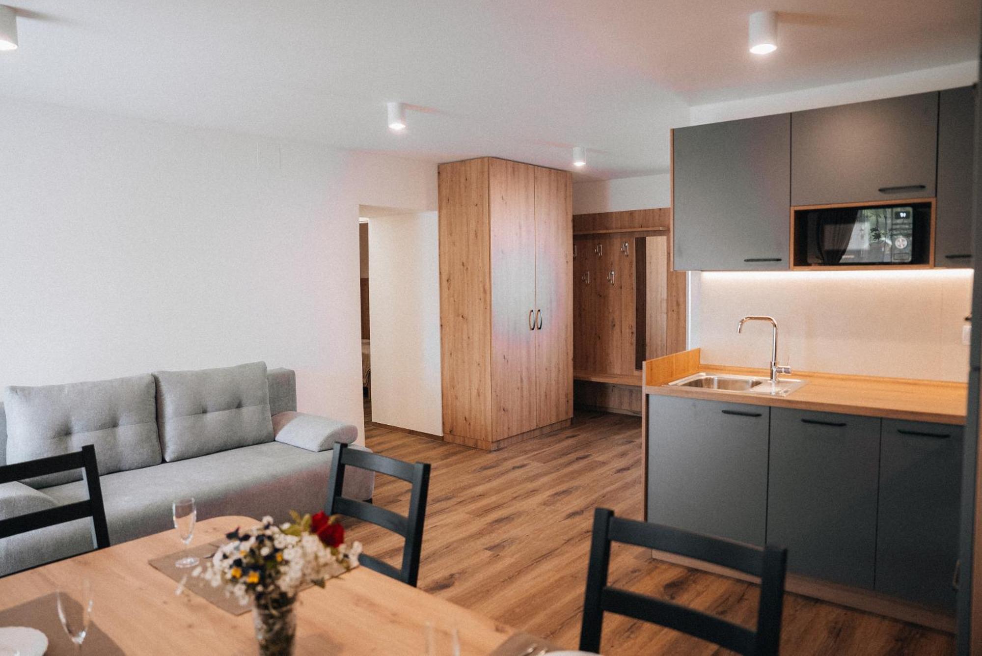 Podlipnik Apartments クランスカゴーラ エクステリア 写真