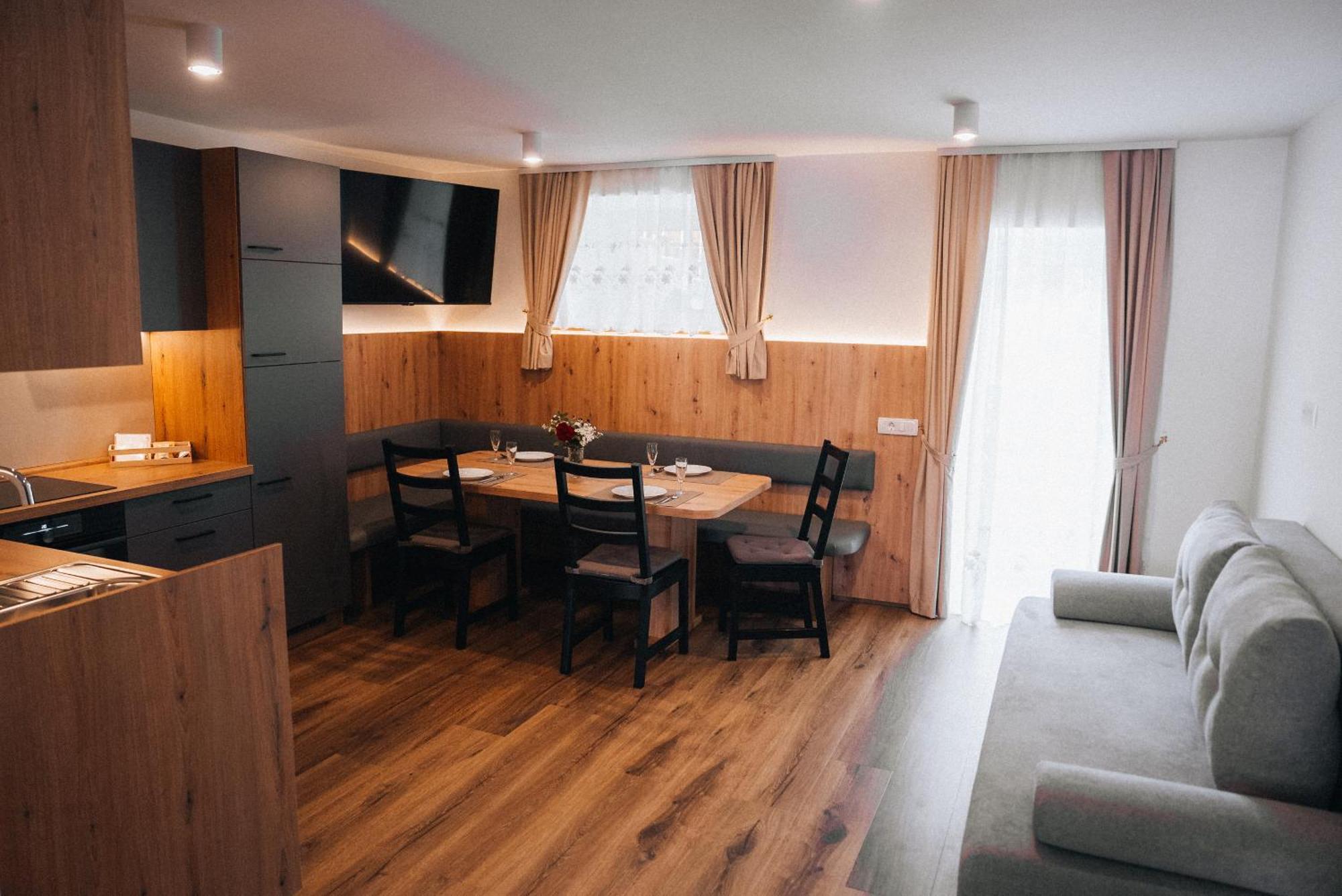 Podlipnik Apartments クランスカゴーラ エクステリア 写真